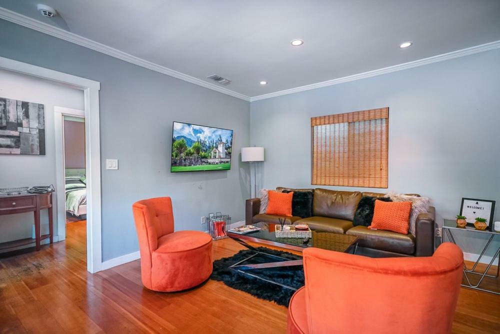 Апартаменти Stylish 2 Bed & 2 Bath At The Heart Of Hollywood With Free Parking - One Car Only Лос-Анджелес Екстер'єр фото